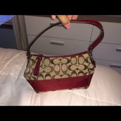 Super Cute Coach Never Used Before Red And Brown Small Sized Purse. In Amazing Conditions Tons Of Room For Things Inside, A Has Coin Pocket Always Willing To Compromise On Prices Don’t Be Afraid To Ask!:) Brown Coach Purse, Brown Coach, Vintage Coach Bags, Red And Brown, Aesthetic Things, Thrift Finds, Cute Purses, Coach Purse, Dream Board