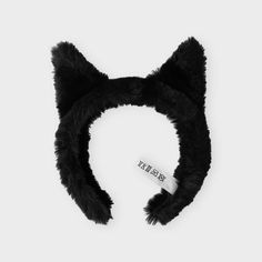 Overview:Create unforgettable memories with this cute NewJeans Plush Cat Ear Headband. These super soft and adorable cat ears will add a playful touch to any outfit. Perfect for parties, festivals, or just lounging at home. Meow! Product Description:NewJeans Plush Cat Ears Headband Material:Polyester, ABS Product or Package Size (inch):5.6" X 7.1" X 1.2" Cat Ear Headband, Cat Ears Headband, Line Friends, Ear Headbands, Cat Ears, Cute Cats