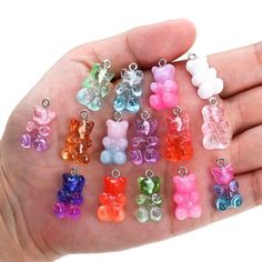 Bear Valentines, Bear Pendant, Diy Crystals, Gummy Bear, Resin Charms, How To Make Necklaces, Cute Bear, Gummy Bears, Diy Pendant