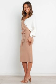 Elegant V-neck Sweater Dress For Brunch, Feminine Long Sleeve Bodycon Dress For Brunch, Elegant Cream V-neck Sweater Dress, Elegant Long Sleeve Bodycon Dress For Brunch, Fall Midi Dress For Brunch, Knee-length, Fall Knee-length Bodycon Dress For Brunch, Fall Brunch Midi Dress Knee-length, Fall Brunch Knee-length Midi Dress, Long Sleeve Bodycon Dress For Brunch In Fall