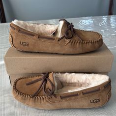 Brand New Ugg Dakota Slippers Size Various Color Chestnut Water Resistant Suede Upper Uggpure Wool Lining And Insole Rubber Outsole Sz Tag Have Been Marked To Prevent Store Returns Ugg Dakota Slippers Outfit, Slipper Outfit, Ugg Coquette Slippers, Ugg Dakota Slippers, Slippers Outfit, Ugg Coquette, Uggs Moccasins, Ugg Ultra Mini, Ugg Dakota