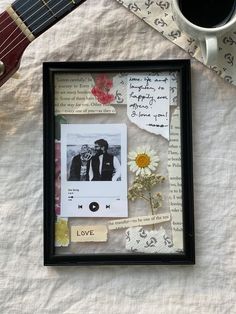 Valentines Day Gift Ideas For Boyfriend Bf Bday, Pressed Flowers Diy, Diy Anniversary Gift, Football Homecoming, Diy Anniversary, Frame Diy