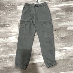 Cargo Pants With Elastic Waistband, Front Flap Patch Pockets At Leg, And Elastic Cuffs. Be Sure To Check Out My Closet For More Kids Items From Zara, Janie And Jack, Gap, Old Navy, H&M Kids, And More! Condition - Nwt Size - 13-14 Style - Cargo Joggers Brand - Zara Kids Description Is Also In Photos Color May Vary With Lighting Please See All Photos For Color, Details, Style, And Material Before Purchase Smoke And Pet Free Home Thank You For Checking Out My Listing! Harem Sweatpants, Black Athletic Pants, Girl Sweat, Animal Print Pants, Boy Sweatpants, Baby Boy Pants, Khaki Cargo Pants, Boys Joggers, Zara Boys