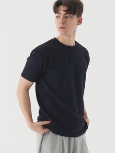 This is a casual and minimal t-shirt by PIANER that is made out of high quality and sturdy material. With distinctive mood of the design and comfortable wear, you can use it for your daily outfit.- High elasticity suitable for activities- Slim muscle fit silhouette- Small ribbed texture of the fabric Navy Cotton T-shirt For Everyday, Modern Crew Neck T-shirt For Everyday, Modern Navy Cotton Tops, Casual Navy T-shirt For Everyday, Navy Cotton Everyday T-shirt, Navy Relaxed Fit T-shirt For Everyday, Modern Blue Cotton T-shirt, Navy Short Sleeve Relaxed Fit T-shirt, Ribbed Texture