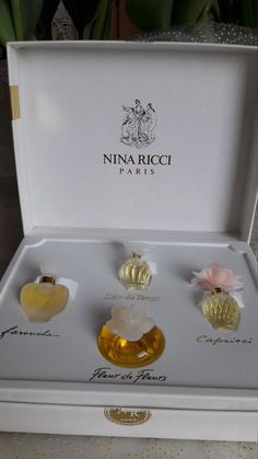 Nina Ricci Perfume, Pretty Perfume Bottles, Perfume Box, Perfume Collection Fragrance, Perfume Set, Beautiful Perfume