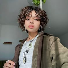 Short Curly Hair Bangs Round Face, Short Curly Hair Mullet Woman, 3b Curly Hairstyles Short, Curly Cuts, Hairdos For Curly Hair, Curly Hair With Bangs, Cut My Hair