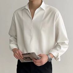 Kemeja Kerah Berdiri Warna Solid Kasual Plain Color, Simple Fashion, Color Shirt, Plain Shirts, Pullover Shirt, Korean Men, Collar Shirt, Trending Dresses, Free Time