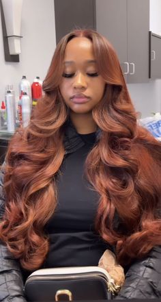 Birthday Hairstyles Middle Part, Hair Dyed On Brown Skin, Ginger Wig With Dark Roots, Fall Birthday Hairstyles, Graduation Hair Color Ideas, Autumn Hair Styles Black Women, Fall Color Hairstyles For Black Women, Ginger Fall Hair Color, Fall Wigs Black Women