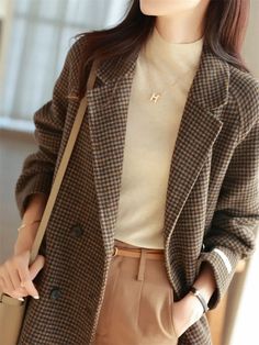 Coat Women's Spring and Autumn New Lapel Long-sleeved Single-breasted Loose Pocket Jacket Fashion Commuter Female Clothing [20231025] window.adminAccountId=250710142; Ladies Jackets, Ripped Jeans Style, Ripped Jeans Women, Pea Coats Women, Plaid Outfits, Casual Vest, Wool Peacoat, Wool Blend Coat, Fleece Coat