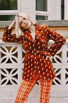 The London Fashion Trends That Will Never Go Out of Style | Who What Wear UK Floaty Summer Dresses, Cheap Boutique Clothing, Headshot Ideas, Zara Looks, Luanna Perez, True Autumn, Fashion Cowboy Boots, London Style