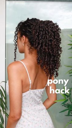 Double Curly Ponytail, Messy Ponytail Hairstyles Curly Hair, Messy Low Ponytail Curly Hair, Curly Bridal Ponytail, Messy Ponytail Curly Hair, How To Do Curly Ponytail, Naturally Curly Ponytail Hairstyles, 3c Formal Hairstyles, Loose Curly Ponytail