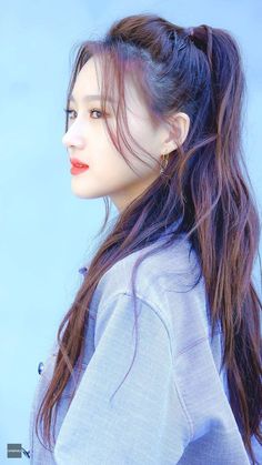 #leesiyeon #이시연 Lee Siyeon, Dreamcatcher Siyeon, Long Dark Hair, Dark Hair, Red, Hair