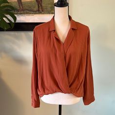 Brand New With Tags- Forever 21 Top In Rust-Long Sleeved-Open Front-Size Medium High Low Hem (Longer In Back Than Front) *Measurements* (See Photos) Armpit To Armpit: 20” Back Of Shirt-(Bottom Of Collar To Hem): 24.5” Front Of Shirt- (Top Of Shoulder Seam To Hem): 20” Chic Orange Tops For Workwear, Chic Orange Tops For Work, Casual Orange Tops For Work, Trendy Orange Shirt For Work, Trendy Burnt Orange Tops For Spring, Casual Orange Blouse For Work, Orange Fall Workwear Tops, Orange Tops For Fall Workwear, Orange Tops For Workwear In Fall