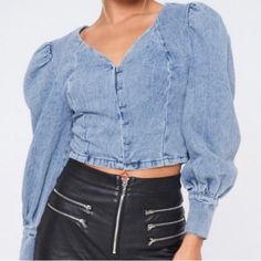 Denim Crop Shirt Little Stretch. Trendy Spring Denim Top With Puff Sleeves, Fall Denim Puff Sleeve Top, Trendy Puff Sleeve Denim Top For Spring, Medium Wash Trendy Denim Top With Puff Sleeves, Trendy Light Wash Denim Blouse, Trendy Denim Top With Puff Sleeves, Casual Button-up Puff Sleeve Top For Fall, Washed Blue Denim Tops For Day Out, Casual Fall Button-up Puff Sleeve Top