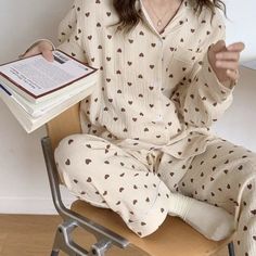 Sleeping Dresses, Pyjamas Aesthetic, Aesthetic Pjs, Pyjama Aesthetic, Aesthetic Pajamas, Night Suit For Women, Pajama Outfit, Red Pajamas