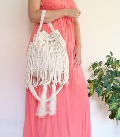 >>Crochet sack bag with fringes is a stylish and original bohemian accessory not only for summer! Be sure while wearing it you will stand out from the crowd! Great addition to jeans and t-shirt as well as to long dress and short jacket, this sack bag has various option to carry: on shoulder, as a handbag or cross body. Fill it with your daily essentials, books and things you love to have with you, because this drawstring bag is made for it! Perfect as a gift too.>> It's 100% hand cro Crochet Sack, Wide Brim Crochet Hat, Drawstring Bag Crochet, Cotton Rope Bag, Crochet Beach Bags, Fringe Crossbody Bag, Potli Bags, Wicker Bags, Boho Fringe