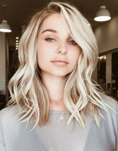 Keep right up to date with approaching brand-new hair trends here and now as we cover the major trends and the inspiring hairstyles for 2019. Our 50-day plan doesn’t involve burpees, kale shakes, or “new year, new me” mantras. Instead, transform your look in 2019 by trying one of these best hairstyle ideas. The most versatile haircuts you can … Medium Length Blonde Hair, Shoulder Length Blonde, Medium Length Blonde, Long Bob Haircuts, Long Bob Hairstyles, Long Hairstyles, Long Bob, Shoulder Length Hair, Blonde Hair Color