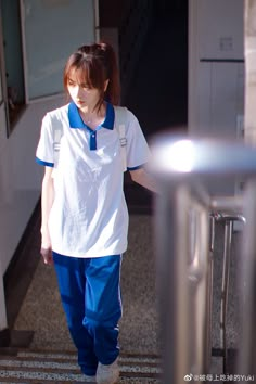 Chinese School Uniform, Creative Shot For Graduation, School Uniform Pants, Latina Hair, Chinese Aesthetic, Martial Arts Girl, Boys School Uniform