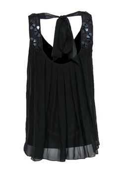 Add some dark bohemian vibes to your closet with this romantic top from Rebecca Taylor! Made with light and airy silk, this sleeveless beauty features floral patterned beading along the scoop neckline and a relaxed, pleated silhouette to keep you comfortable and stylish all day. Size 4 100% Silk Scooped, plunge neckline Floral beading around neckline Relaxed, pleated silhouette Tied back accent Fully lined, no closures Waist 32" Total length 26" Dark Bohemian, Romantic Tops, Taylor Made, Petite Fashion Tips, Bohemian Vibes, Rebecca Taylor, Petite Fashion, Plunging Neckline, Silk Blouse