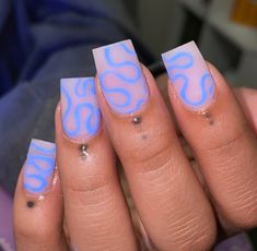 Medium Short Acrylic Nails Designs, Birthday Nail Acrylic, Short Acrylic Nails Extra, Short Square Acrylic Nails Designs Blue, Nail Aura Design, Colorful Short Acrylic Nails, Shorties Acrylic Nails Square Design, Baddie Nails Coffin Medium, Shorties Nails Square Spring