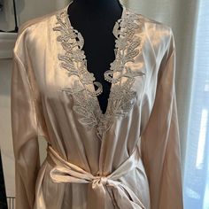 Brand New, Never Worn! Gorgeous Nightgown Elegant Cream Sleepwear For Home, Elegant Beige Nightgown For Sleep, Elegant Beige Nightgown, Elegant Cream Sleepwear For Loungewear, Elegant Beige Sleepwear For Wedding Night, Elegant Long Sleeve Cream Sleepwear, Elegant Cream Nightgown For Sleep, Cream Sleepwear With Lace Trim For Wedding Night, Cream Lace Trim Sleepwear For Wedding Night