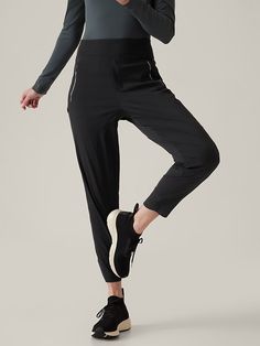 Saw this on Athleta: Cargo Pocket, Active Wear Pants, Hiking Pants, Zipper Detail, Trail Running, Petite Size, Long Distance, Active Wear For Women, Jogger Pants