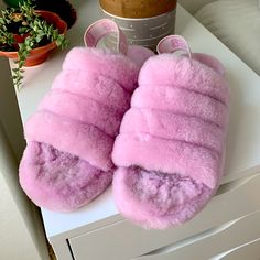 - Like New, Great Condition! - Never Worn Outside - From A Smoke Free Home Fluff Yeah Slide, Fluffy Shoes, Slide Slippers, Girly Shoes, Shoe Closet, Womens Uggs, Ugg Shoes, Color Purple, Lavender