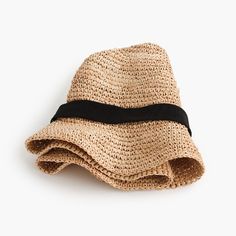 Packable straw hat Bucket Hat Outfit Ideas, Hat Outfit Ideas, Bucket Hat Outfit, Packable Sun Hat, Straw Bucket Hat, Womens Straw Hats, Packable Hat, Hat Outfit, Travel Hat