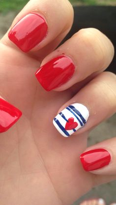 Summer Nails 4th July, Fourth Of July Manicure, Red White Blue Pedicure, 4th Of July Fingernails, 4th Of July Gel Nails Ideas, Red White And Blue Gel Nails, Red White And Blue Flower Nails, Patriotic Nail Designs Red White Blue, July Dip Nails