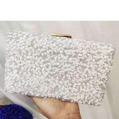 Brand Name: KHNMEETShape: ClutchPlace Of Origin: GUANG DONG ProvinceHandbags Type: WristletsOrigin: CN(Origin)Main Material: PUClosure Type: HaspHardness: HARDStyle: FashionLining Material: PolyesterOccasion: VersatileGender: WOMENPattern Type: SolidNumber of Handles/Straps: SingleInterior: No PocketDecoration: BeadingItem Type: HandbagsColor: Pink, Red, Gold, SilverKey Word: Shoulder BagsMaterial: evening bags Pink Clutch Bag, Prom Purse, Gold Evening Bag, Handbag Boutique, Cotton Shirts Women, Black Evening Bag, Necktie Set, Oversized Sweater Women, Ripped Jeans Men