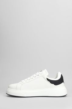 Sneakers in white leather, laces, logo on upper tongue, logo on heel, side leather logo , contrast detail, rubber outsole, 100% leather, Made in China Classic White Custom Sneakers With Embossed Logo, Classic Platform Sneakers With Embossed Logo For Streetwear, Classic White Custom Sneakers With Branded Heel, Sports Sneakers With White Sole And Contrasting Heel Counter, High-top Sneakers With Contrasting Heel Counter For Streetwear, White Platform Sneakers With Embossed Logo And Round Toe, Modern White Custom Sneakers With Contrast Sole, Modern Custom White Sneakers With Textured Sole, Modern White Custom Sneakers With Textured Sole