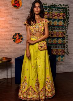 Lime Green Embroidered Jumpsuit Juhi Bengani - Fabilicious Fashion Lengha Ideas, Indian Jumpsuit, Indo Western Dresses For Women, Indian Closet, Panda Cartoon, Upcycle Design, Suit Styles, Indian Suit, Sangeet Outfit