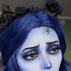 liv on Instagram: "happy halloween 🦋🖤  i did my annual corpse bride makeup and filmed a full tutorial for youtube (link in bio)  . . . #makeup #happyhalloween #corpsebride #cosplay #costume #halloween2023 #mua #timburton #spooky #spookyseason #halloweenmakeup" Cool Makeup Halloween Costumes, Corpse Bride Makeup Look, Corps Bride Costumes, Corps Bride Makeup, Halloween Costumes With Cool Makeup, Halloween Makeup Cosplay, Corpse Halloween Costume, Emily Costume Corpse Bride, Bride Corpse Costume