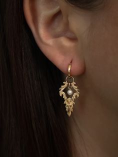 Earrings of Destiny – Soulbound Unique Gold Earrings, Video Game Jewelry, Gold And Pearl Earrings, Game Jewelry, Youtuber Dr, Zelda Ocarina Of Time, Ocarina Of Time, The Legend Of Zelda, Girls Earrings