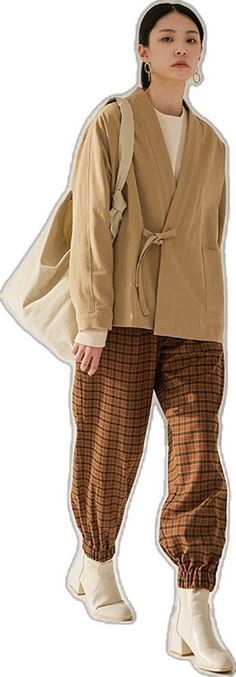 Fall Cotton Khaki Blazer, Oversized Khaki Blazer For Winter, Casual Oversized Beige Blazer, Trendy Khaki Blazer With Pockets, Casual Beige Long Sleeve Blazer, Casual Oversized Khaki Blazer, Fall Blazer With Stand Collar And Pockets, Oversized Fall Blazer With Pockets, Casual Hooded Fall Blazer