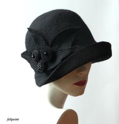 Winter Flapper Style Brimmed Cloche Hat, Black Wool Cloche Hat, Black Wool Cloche Hat With Short Brim, Winter Formal Cap Hat, Formal Winter Cap Hat, Formal Winter Cap, Black Cloche Mini Hats For Winter, Winter Evening Fedora, Wool Brimmed Evening Hat