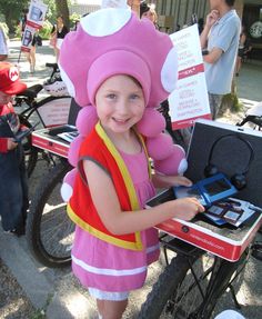 Toadette Toadette Cosplay, Mario Toadette, Mario Character Costumes, Toadette Costume, Mario Halloween, Diy Baby Costumes, Toad Costume, Characters Costumes, Mario Cosplay