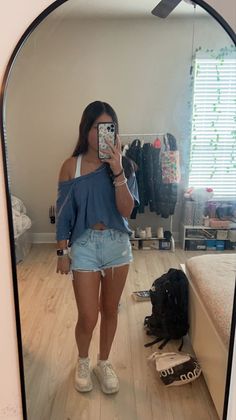 Outfits To Wear To School With Shorts, Basic Outfits With Shorts, Vacation Outfits Jean Shorts, Summer Outfits 2024 Teens, Summer Outfits 2024 Preppy, School Fit Inspo Summer, Cute Fits With Jean Shorts, High School Outfits Shorts, Cute Summer Jean Shorts Outfits