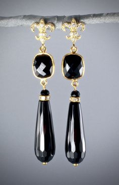 Elizabeth - Victorian Black Onyx Earrings Luxury Onyx Drop Earrings, Luxury Yellow Gold Onyx Earrings, Elegant Black Earrings For Formal Occasions, Elegant Black Formal Earrings, Elegant Black Enamel Dangle Jewelry, Elegant Onyx Dangle Jewelry, Elegant Black Enamel Drop Earrings, Elegant Onyx Earrings, Luxury Faceted Drop Earrings