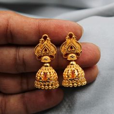 Jhumki Designs Gold Antiques, Jhumki Designs Gold, Antique Haram, Earrings Latest, Jhumka Designs, Bollywood Bridal, Gold Earrings Models, Happy Birthday Wishes Images, Bangles Design