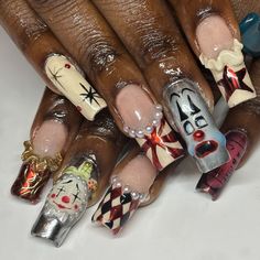 Carnival Theme Nails, Killer Clown Nails, Clown Nails Acrylic, Clown Acrylic Nails, Theater Nails, Clown Nails Designs, Hallow Nails, Domo Nails, Pirate Nail Art