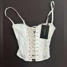 New Outcast Lace-Up Top Size Xs White With Tags White Lace Top Outfit, Lace Top Outfit, Stage Coach, Harry Potter Outfits, Top Outfit, White Lace Top, Corsets