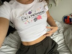 Mastermind Graphic White Tee Slim Fit Crop Top, Legging Sport, New Chic, Cropped Tops, Top T Shirt, Print Crop Tops, Spice Girls, Boho Maxi Dress, Everyday Dresses