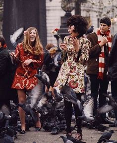 60s London, Trafalgar Square London, 1960’s Fashion, 60s 70s Fashion, Tokyo Street Fashion, 60s And 70s Fashion, Lauren Hutton