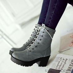 Pumps Outfit, Trending Womens Shoes, Winter Fashion Boots, Womens Shoes High Heels, Winter Mode, Winter Boots Women, Dream Shoes, Winter Shoes, Womens Shoes Wedges