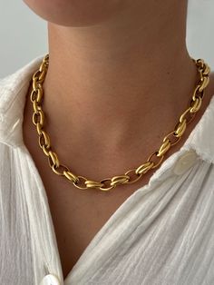 16in gold antiqued gold necklace Thrift List, Vintage Gold Necklace, Trend Jewelry, Woven Chain, Jewelry Trends, Antique Gold, Vintage Gold, Chain Necklace, Gold Necklace