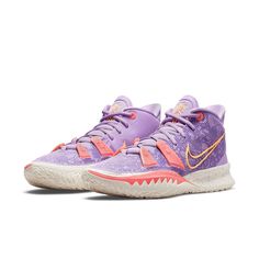 The Nike Kyrie 7 Daughters7 is the perfect shoe for your little girl. Made with a lightweight, breathable mesh upper, this shoe features a tonal floral print and embossed floral graphic for a touch of style. The TPU fins provide a lockdown fit, while thePhylon midsole offers lightweight cushioning. The Air Zoom Turbo unit in the forefoot provides an extra boost of power. High Top Nike Shoes, Cheap Volleyball Shoes, Basketball Shoes Kyrie, Kyrie Basketball, Nike Volleyball Shoes, Bb Shoes, High Top Nike, Volleyball Sneakers, Nike Wear