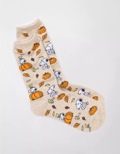 AE Peanuts Fall Crew Socks Halloween List, American Eagle Socks, Peanuts Fall, Snoopy Fall, Snoopy Pajamas, Tik Tok Viral, Fall Socks, Gilmore Girls Seasons