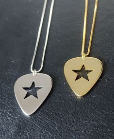 Star Guitar Pick, Star Things, Pick Guitar, Star Guitar, Guitar Pick Necklace, Funky Jewelry, Star Jewelry, Guitar Picks, Unique Pendant