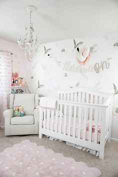 Love a modern look? Discover little girl bedroom inspiration that combines style and function. See the full guide in the post. Girly Nursery, Stylish Nursery, Girls Nursery, Pink Nursery, Nursery Decor Girl, Nursery Inspiration